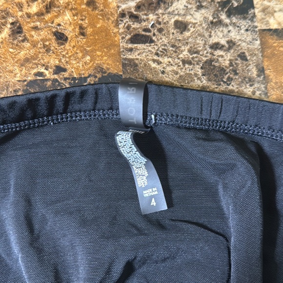 Torrid 4 High Rise Ruched Swim Bottom black - Picture 9 of 10